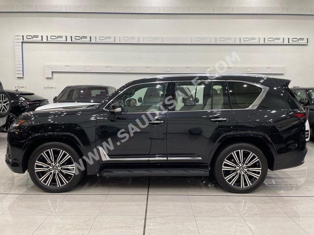 2023 لكزس إل إكس 600