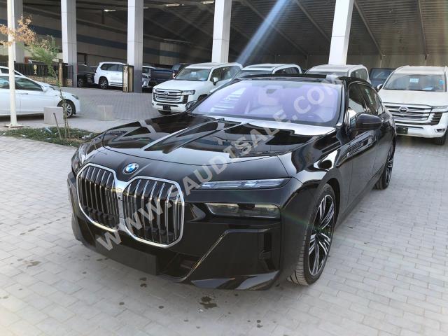 2023 بي ام دبليو الفئة السابعة 740 إل أي