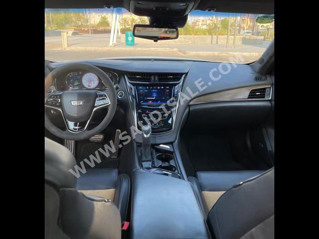 2017 كاديلاك سي تي اس - في سوبر تشارج