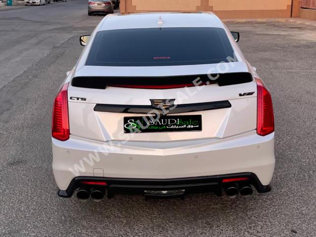 2017 كاديلاك سي تي اس - في سوبر تشارج