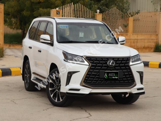 2021 لكزس إل إكس 570 بلاك اديشن