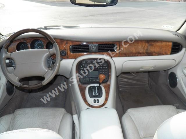 2002 جاكوار اكس جي