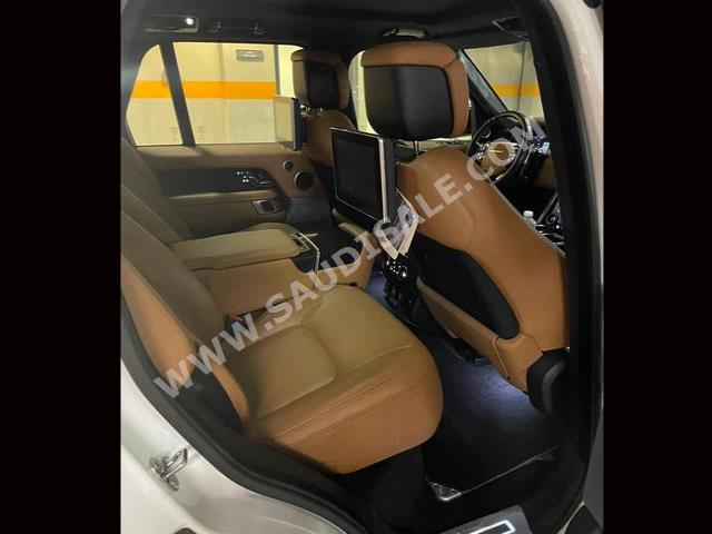 2018 لاند روفر رينج روفر فوج اوتوبيوغرافي