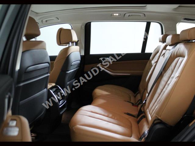 2022 بي ام دبليو الفئة اكس 7