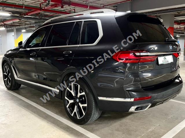 2022 بي ام دبليو الفئة اكس 7