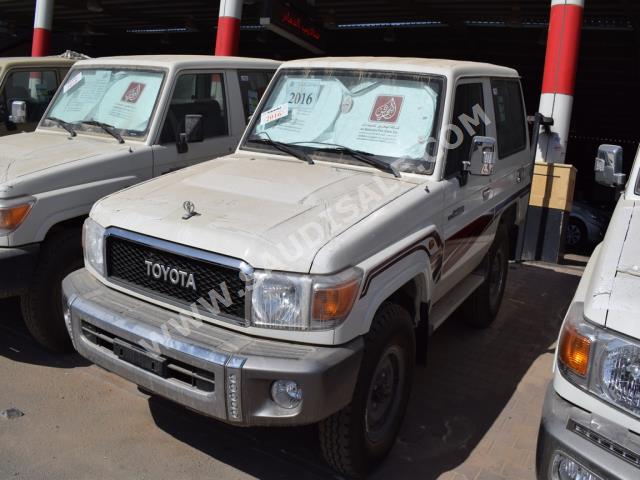 2016 Toyota Land Cruiser
