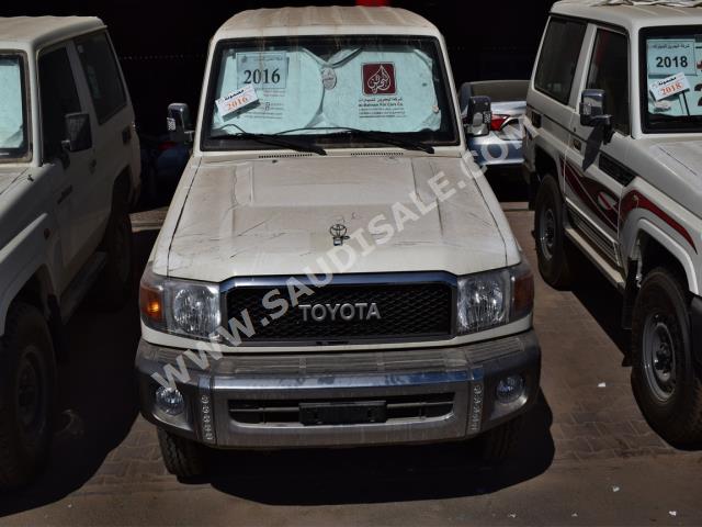 2016 Toyota Land Cruiser