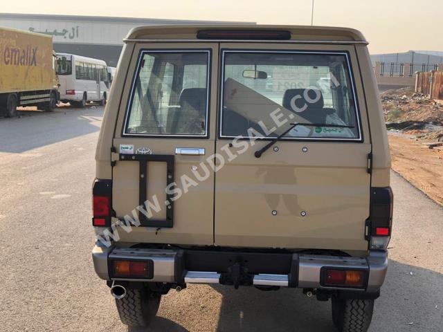 2021 تويوتا لاند كروزر ربع