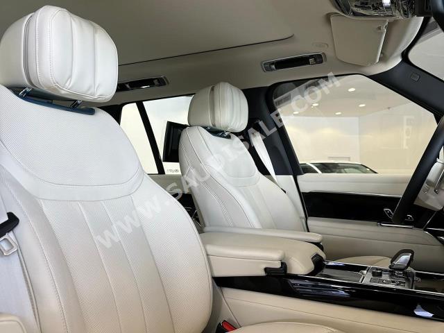 2023 لاند روفر رينج روفر فوج