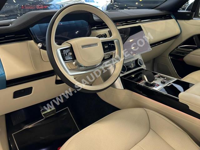 2023 لاند روفر رينج روفر فوج