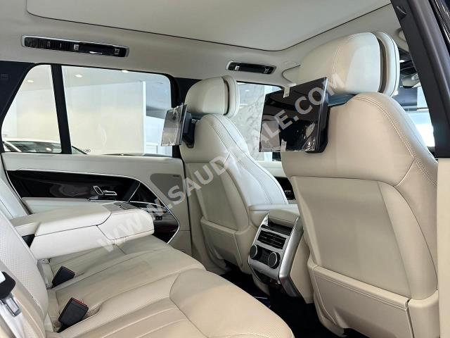 2023 لاند روفر رينج روفر فوج