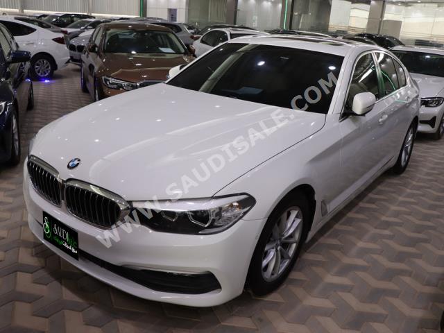 2020 بي ام دبليو الفئة الخامسة 520 أي