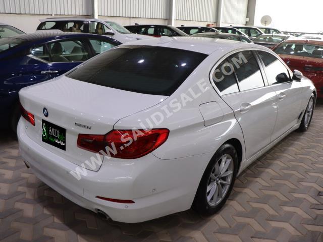 2020 بي ام دبليو الفئة الخامسة 520 أي