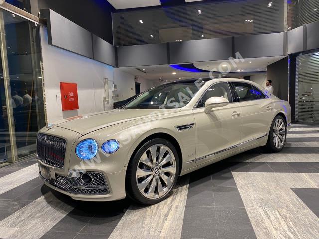 2020 بنتلي كونتيننتل فلاينج سبير الاصدار الاول