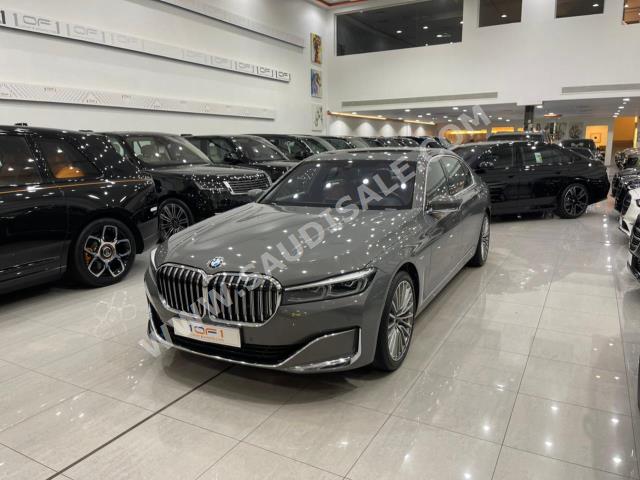 2020 بي ام دبليو الفئة السابعة 730 إل أي