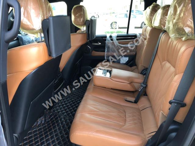 2021 لكزس إل إكس 570