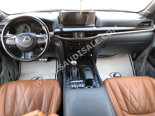 2021 لكزس إل إكس 570