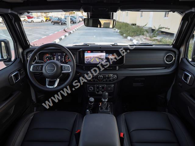 2024 جييب رانجلر صحارى