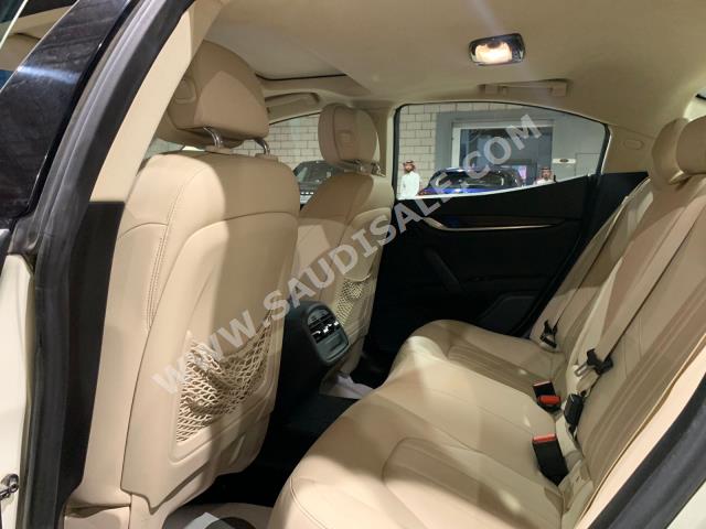 2015 مازيراتي جيبلي