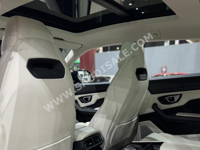 2022 لمبرجيني اوروس