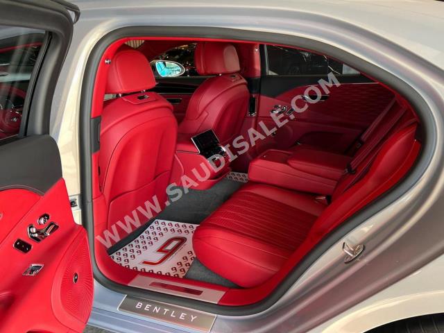 2021 بنتلي كونتيننتل فلاينج سبير