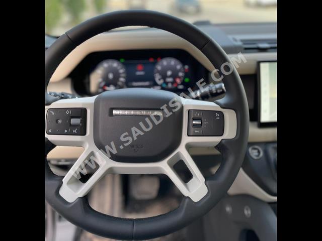 2023 لاند روفر ديفيندر