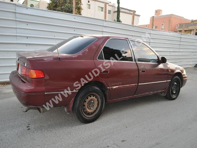2001 تويوتا كامري