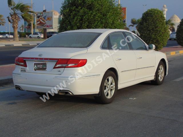 2011 هيونداي ازيرا