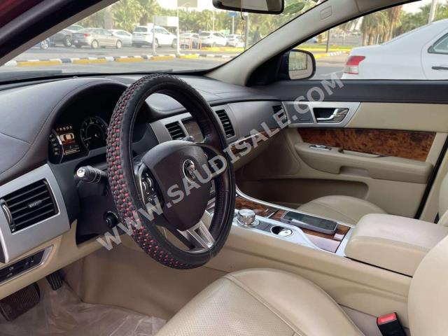 2015 جاكوار اكس اف