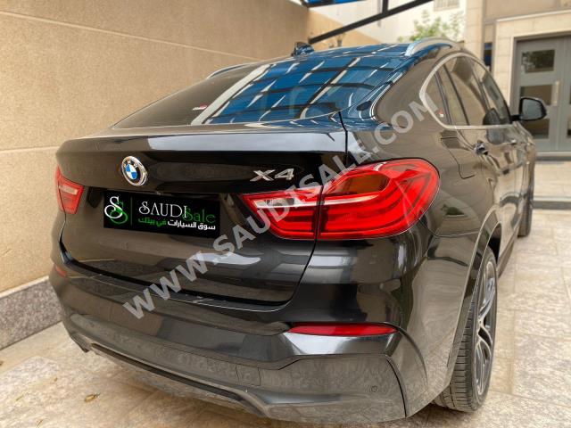 2017 بي ام دبليو الفئة اكس 4