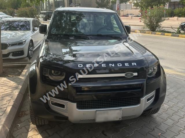 2022 لاند روفر ديفيندر 90