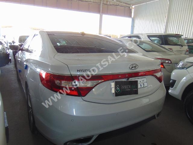 2013 هيونداي ازيرا