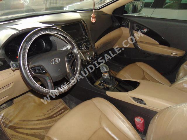 2013 هيونداي ازيرا