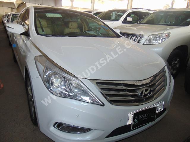 2013 هيونداي ازيرا