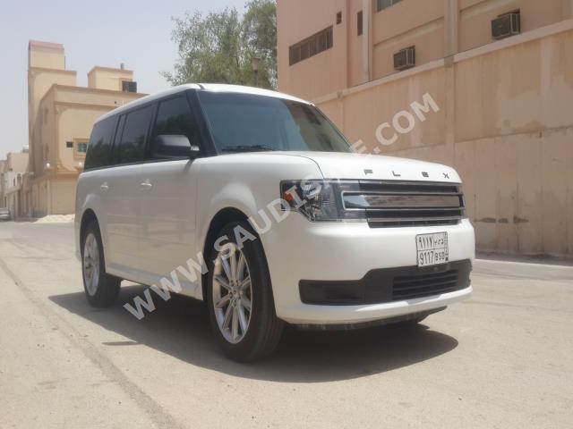 2016 فورد فليكس