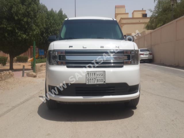 2016 فورد فليكس