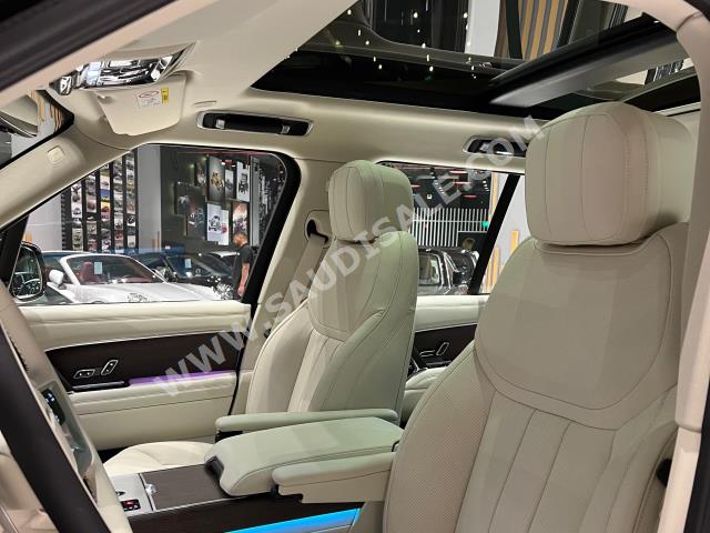 2024 لاند روفر رينج روفر اتش اس اي