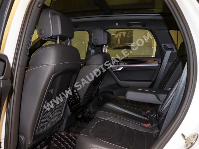 2021 فولكس واجن طوارق أر - لاين