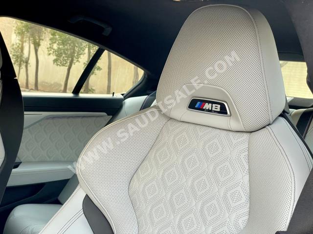 2020 بي ام دبليو الفئة ام إم 8 كومبيتيشن