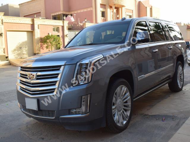 2018 كاديلاك اسكاليد بلاتينيوم