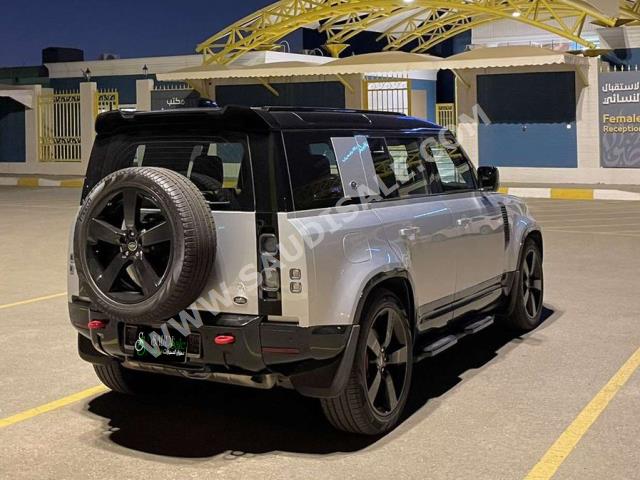 2021 لاند روفر ديفيندر اكس