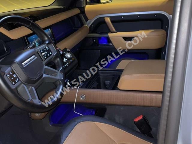 2021 لاند روفر ديفيندر اكس