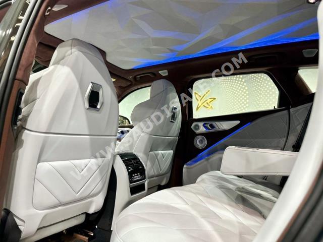 2023 بي ام دبليو اكس ام