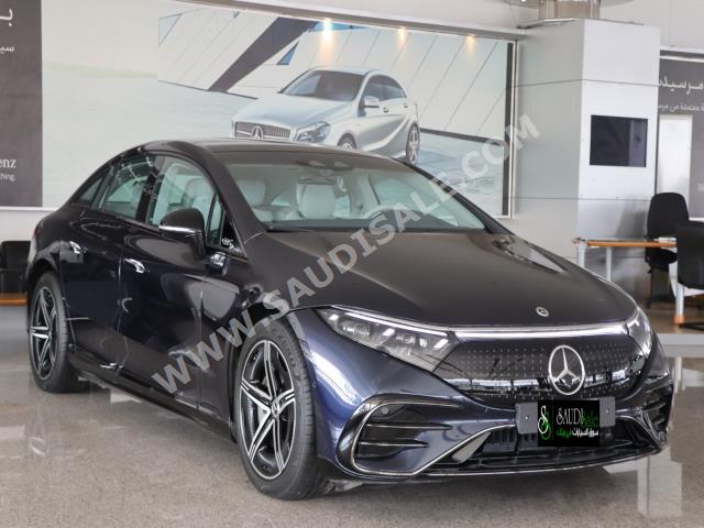 2022 مرسيدس - بنز إي كيو إس 580