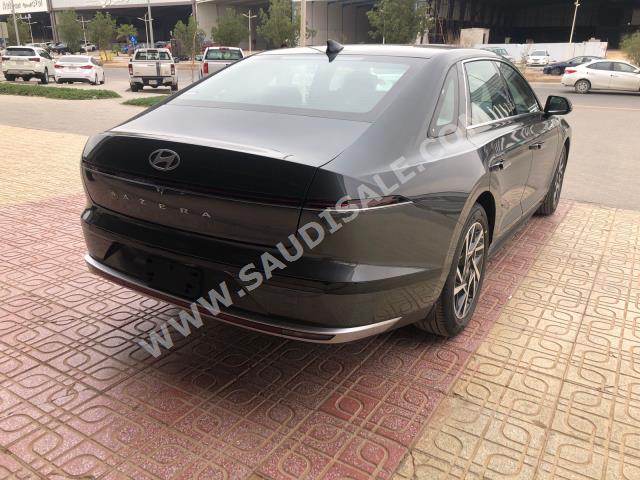 2024 هيونداي ازيرا