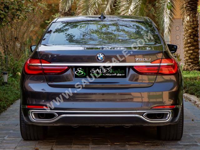 2016 بي ام دبليو الفئة السابعة 750 إل أي