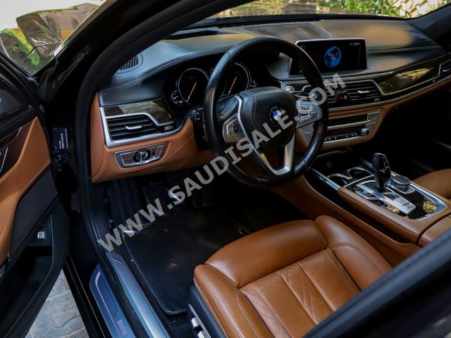 2016 بي ام دبليو الفئة السابعة 750 إل أي