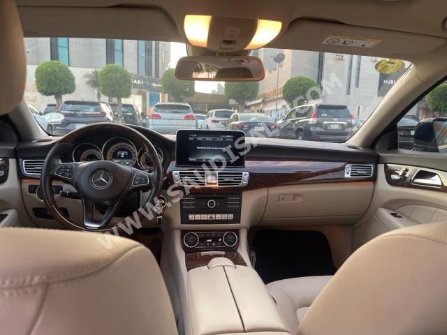 2016 مرسيدس - بنز سي إل إس 400