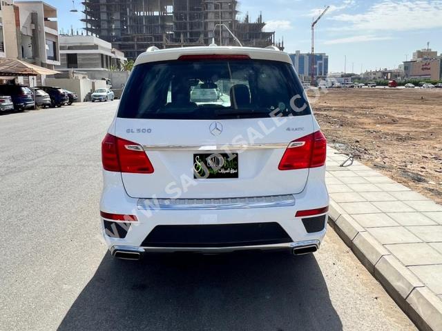 2016 مرسيدس - بنز جي إل 500 أي إم جي