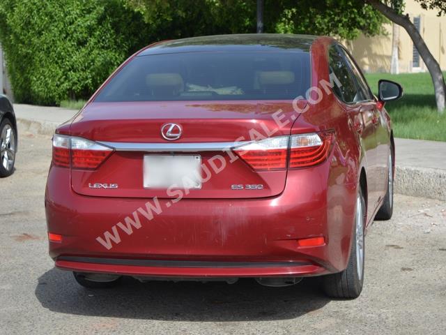 2013 لكزس إي إس 350